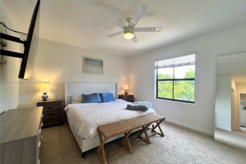 Townhouse in Florida City, Florida 3 bedrooms, 128.21 sq.m. № 1959317 - photo 23