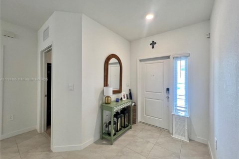 Townhouse in Florida City, Florida 3 bedrooms, 128.21 sq.m. № 1959317 - photo 6