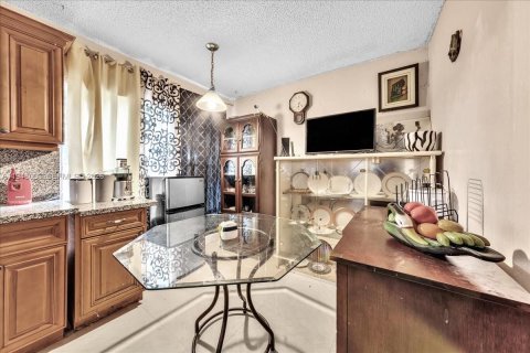 Купить виллу или дом в Санрайз, Флорида 4 спальни, 174.28м2, № 2004004 - фото 11