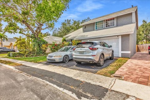 Купить виллу или дом в Санрайз, Флорида 4 спальни, 174.28м2, № 2004004 - фото 21