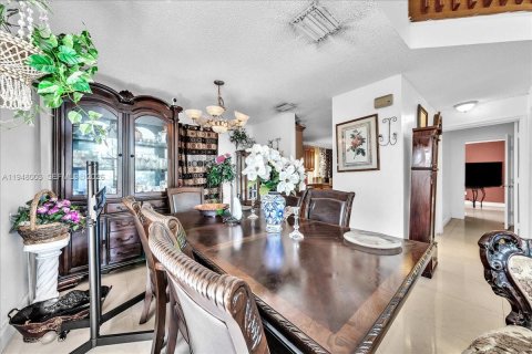 Купить виллу или дом в Санрайз, Флорида 4 спальни, 174.28м2, № 2004004 - фото 7