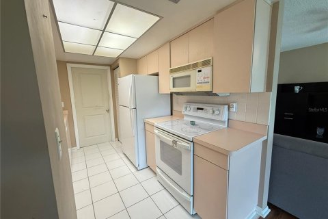 Condominio en venta en Palm Harbor, Florida, 1 dormitorio, 75.62 m2 № 1827338 - foto 18