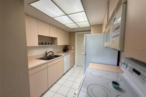 Condominio en venta en Palm Harbor, Florida, 1 dormitorio, 75.62 m2 № 1827338 - foto 19