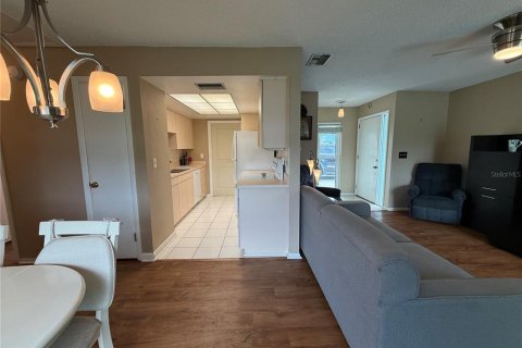 Condominio en venta en Palm Harbor, Florida, 1 dormitorio, 75.62 m2 № 1827338 - foto 16