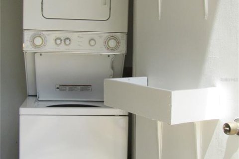 Condominio en alquiler en Tampa, Florida, 2 dormitorios, 79.62 m2 № 1877398 - foto 17