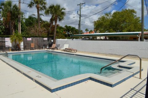 Condominio en alquiler en Tampa, Florida, 2 dormitorios, 79.62 m2 № 1877398 - foto 18