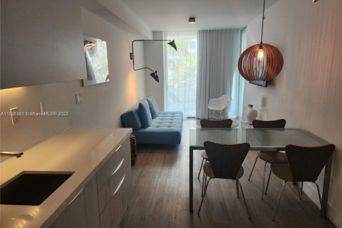 Condo in Miami Beach, Florida, 1 bedroom  № 1947270 - photo 6