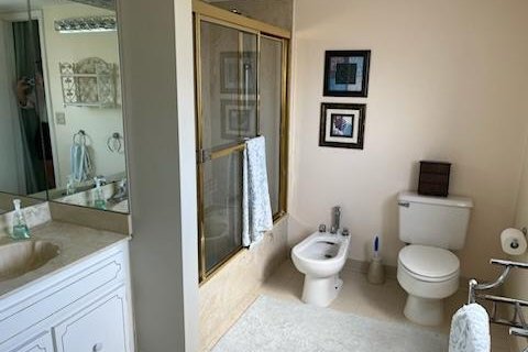 Condominio en alquiler en South Palm Beach, Florida, 2 dormitorios, 157.47 m2 № 1136320 - foto 1