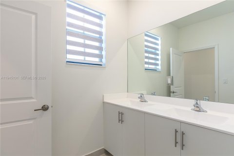 Villa ou maison à louer à Miami, Floride: 3 chambres, 291.62 m2 № 2001481 - photo 28