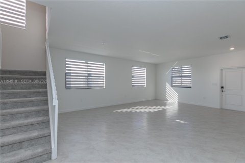 Villa ou maison à louer à Miami, Floride: 3 chambres, 291.62 m2 № 2001481 - photo 4