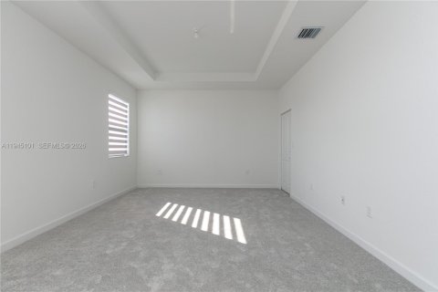 Villa ou maison à louer à Miami, Floride: 3 chambres, 291.62 m2 № 2001481 - photo 23
