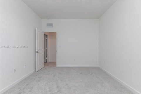 Villa ou maison à louer à Miami, Floride: 3 chambres, 291.62 m2 № 2001481 - photo 21