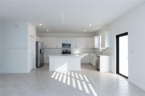 Villa ou maison à louer à Miami, Floride: 3 chambres, 291.62 m2 № 2001481 - photo 6