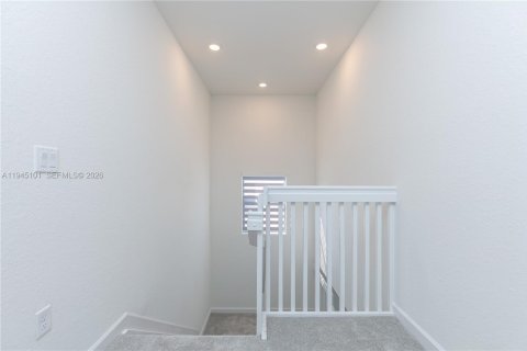 Villa ou maison à louer à Miami, Floride: 3 chambres, 291.62 m2 № 2001481 - photo 15