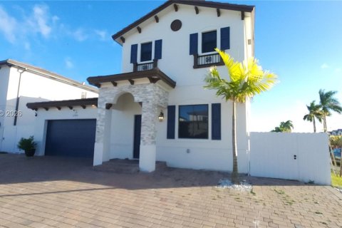 Villa ou maison à Miami, Floride 3 chambres, 291.62 m2 № 2001481
