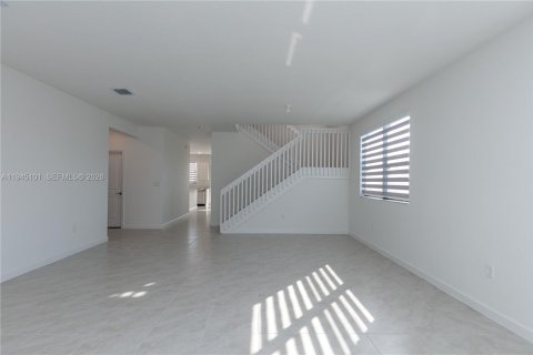 Villa ou maison à louer à Miami, Floride: 3 chambres, 291.62 m2 № 2001481 - photo 7