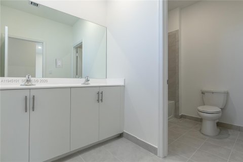 Villa ou maison à louer à Miami, Floride: 3 chambres, 291.62 m2 № 2001481 - photo 29