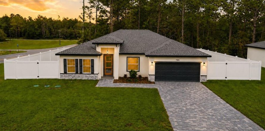 Villa ou maison à Ocala, Floride 4 chambres, 164.81 m2 № 2091460