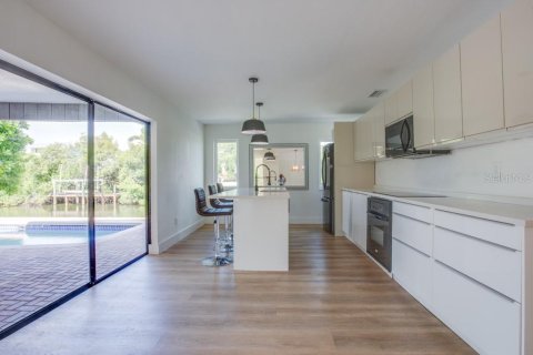 Casa en venta en Saint Petersburg, Florida, 3 dormitorios, 182.09 m2 № 1888477 - foto 19