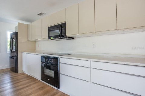 Casa en venta en Saint Petersburg, Florida, 3 dormitorios, 182.09 m2 № 1888477 - foto 18