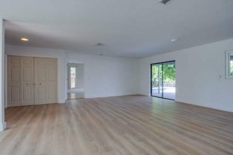Casa en venta en Saint Petersburg, Florida, 3 dormitorios, 182.09 m2 № 1888477 - foto 5
