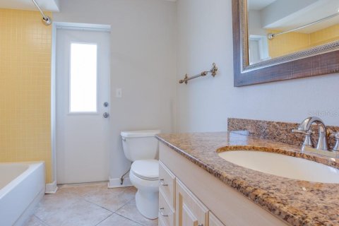 Casa en venta en Saint Petersburg, Florida, 3 dormitorios, 182.09 m2 № 1888477 - foto 29