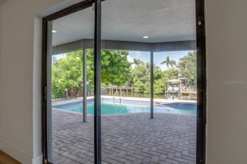 Casa en venta en Saint Petersburg, Florida, 3 dormitorios, 182.09 m2 № 1888477 - foto 7