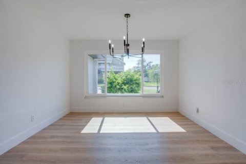 Casa en venta en Saint Petersburg, Florida, 3 dormitorios, 182.09 m2 № 1888477 - foto 12