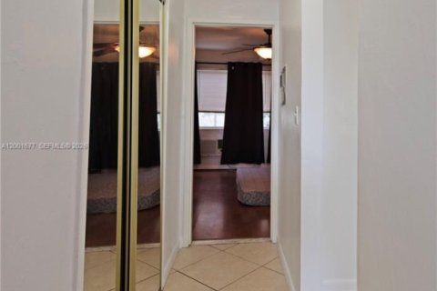 Copropriété à vendre à Miami Beach, Floride: 1 chambre, 61.59 m2 № 2066246 - photo 8