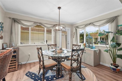 House in Sarasota, Florida 2 bedrooms, 104.05 sq.m. № 2108398 - photo 16