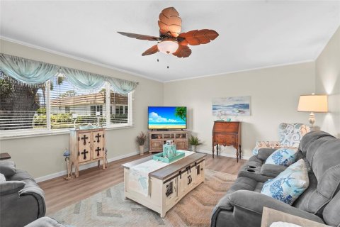 House in Sarasota, Florida 2 bedrooms, 104.05 sq.m. № 2108398 - photo 19