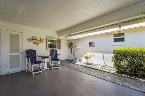 House in Sarasota, Florida 2 bedrooms, 104.05 sq.m. № 2108398 - photo 6