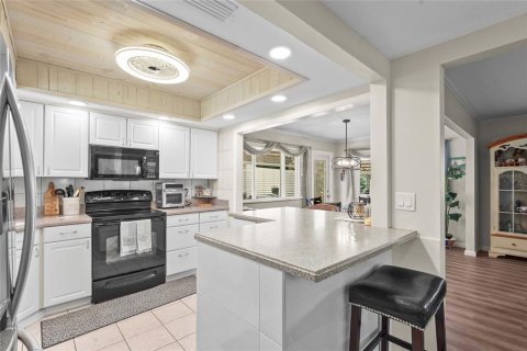 House in Sarasota, Florida 2 bedrooms, 104.05 sq.m. № 2108398 - photo 8