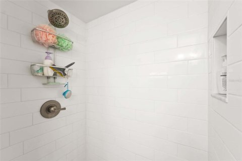 House in Sarasota, Florida 2 bedrooms, 104.05 sq.m. № 2108398 - photo 30