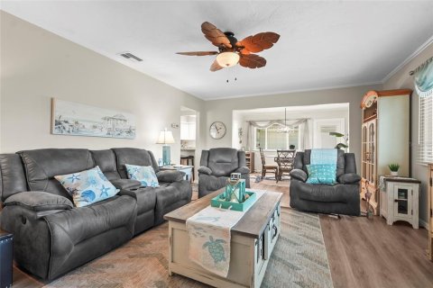 House in Sarasota, Florida 2 bedrooms, 104.05 sq.m. № 2108398 - photo 23