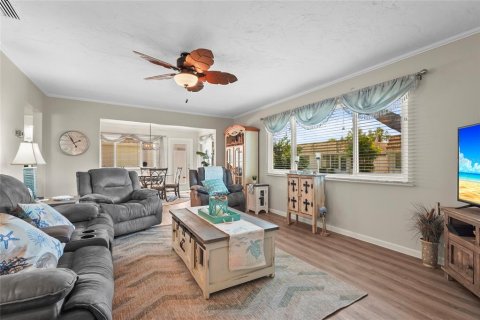House in Sarasota, Florida 2 bedrooms, 104.05 sq.m. № 2108398 - photo 22
