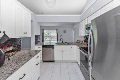 Villa ou maison à vendre à Deltona, Floride: 3 chambres, 161.56 m2 № 2149546 - photo 16