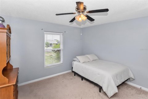 Villa ou maison à vendre à Deltona, Floride: 3 chambres, 161.56 m2 № 2149546 - photo 21