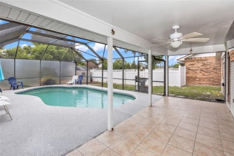 Villa ou maison à vendre à Deltona, Floride: 3 chambres, 161.56 m2 № 2149546 - photo 2