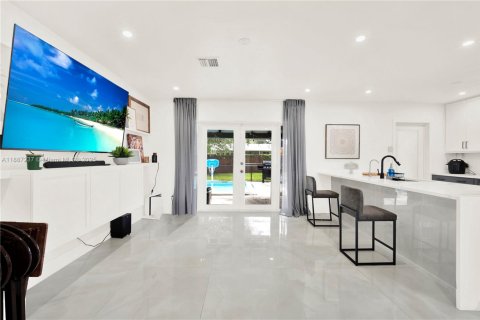 Villa ou maison à vendre à Cutler Bay, Floride: 4 chambres, 147.44 m2 № 1932783 - photo 11