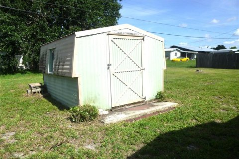 House in Frostproof, Florida 2 bedrooms, 89.93 sq.m. № 2218656 - photo 26