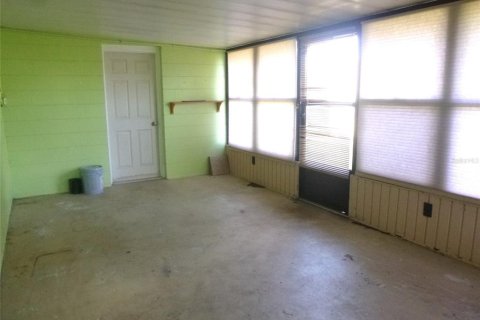 House in Frostproof, Florida 2 bedrooms, 89.93 sq.m. № 2218656 - photo 21