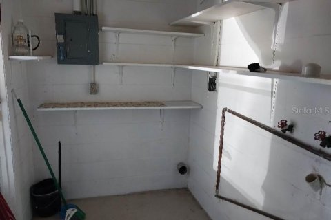 House in Frostproof, Florida 2 bedrooms, 89.93 sq.m. № 2218656 - photo 24