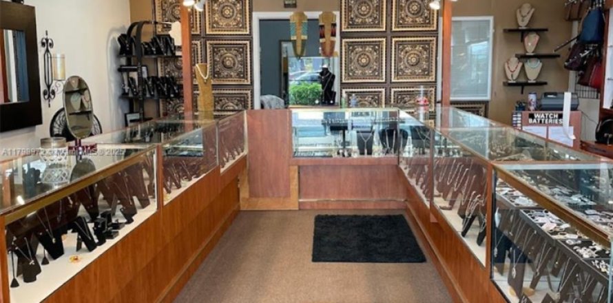 Propiedad comercial en Miami, Florida № 1864477