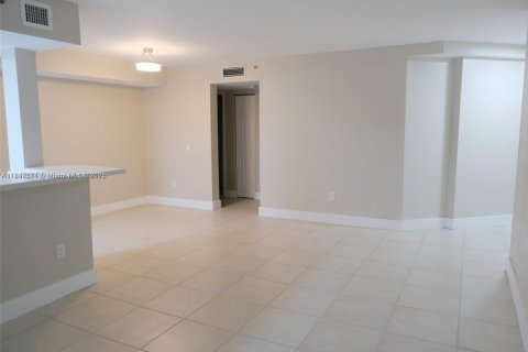Condo in Pembroke Pines, Florida, 2 bedrooms  № 1847744 - photo 5