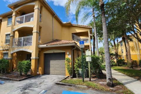Condo in Pembroke Pines, Florida, 2 bedrooms  № 1847744 - photo 12