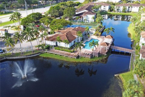 Condo in Pembroke Pines, Florida, 2 bedrooms  № 1847744 - photo 22