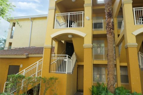 Condo in Pembroke Pines, Florida, 2 bedrooms  № 1847744 - photo 18