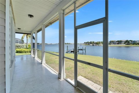 House in Apollo Beach, Florida 3 bedrooms, 231.14 sq.m. № 1857665 - photo 23