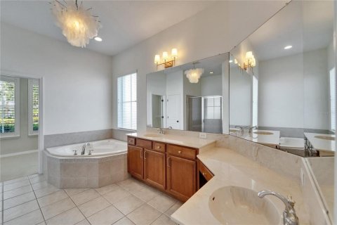 House in Apollo Beach, Florida 3 bedrooms, 231.14 sq.m. № 1857665 - photo 30